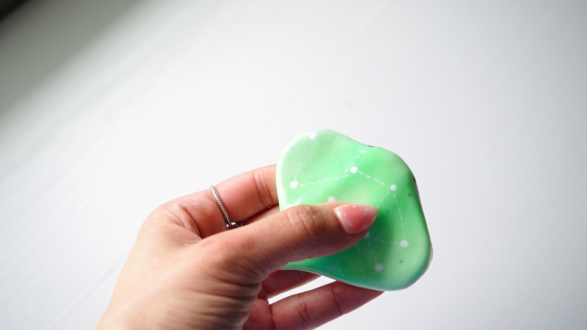 Luma | Manta Ray Worry Stone
